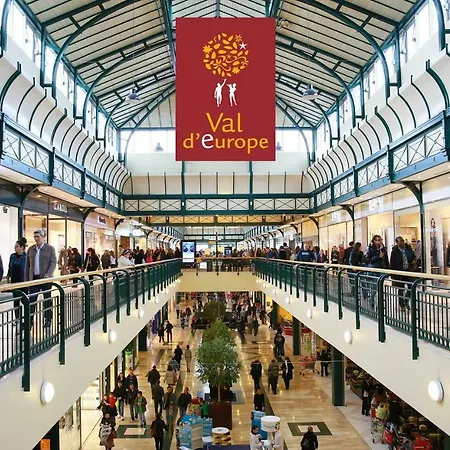 Διαμέρισμα Bailly Plaza *